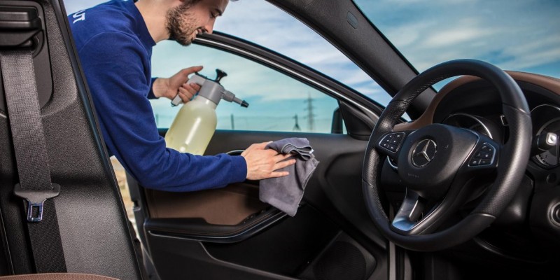 Coronavirus, come igienizzare l’auto al meglio.
